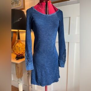 Able Long Sleeve Waffle Dress in Blue Size Medium​